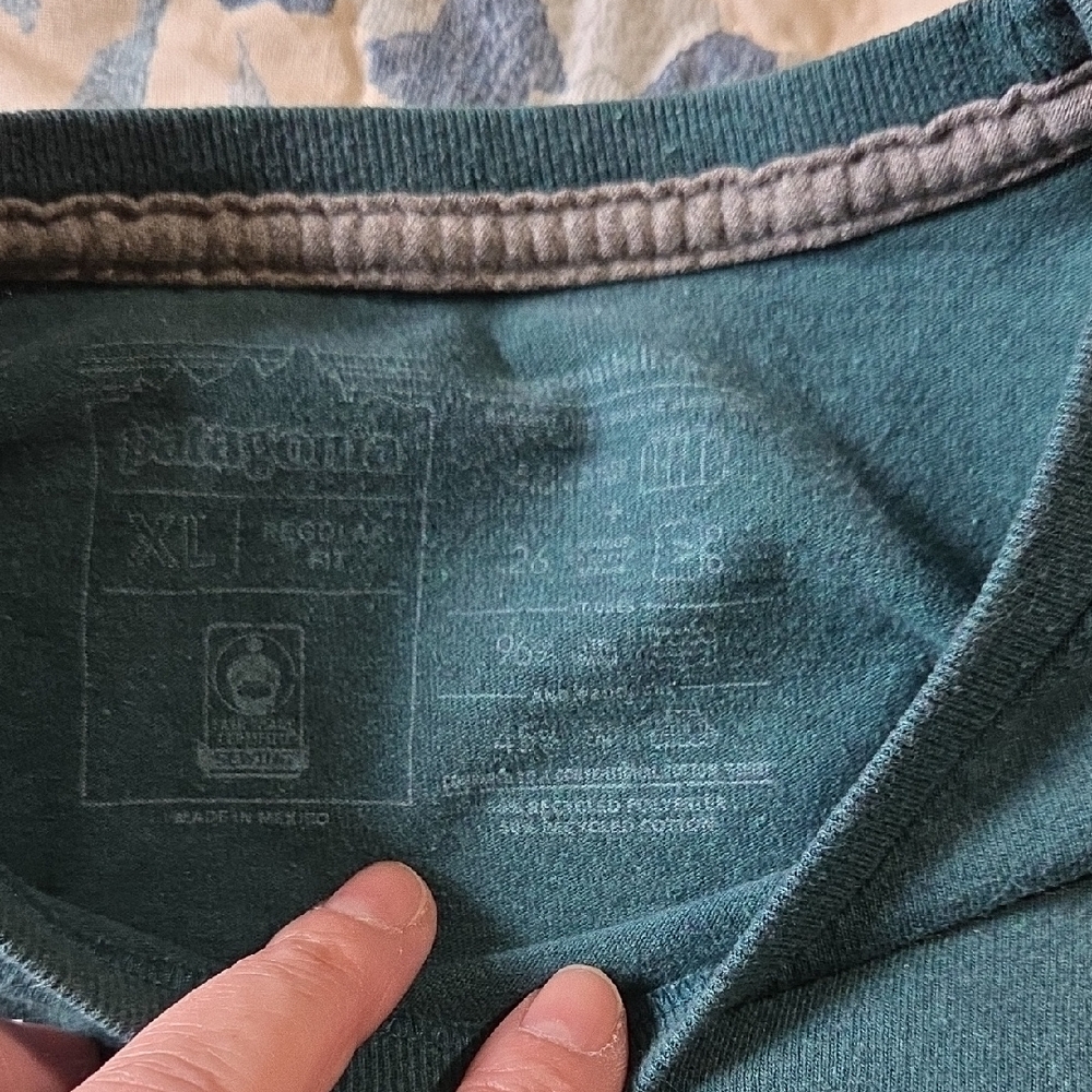 Patagonia Men's Blue Short Sleeve Tee - Picture 2 of 4